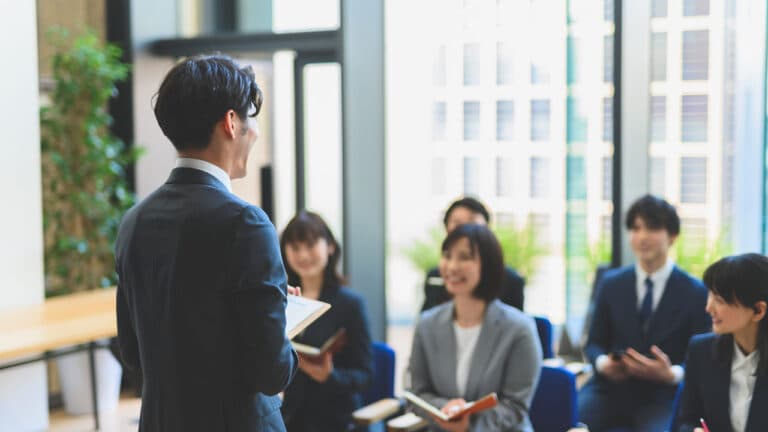 人的資本開示とは?義務化に伴い知っておきたい19の開示項目やポイントを解説