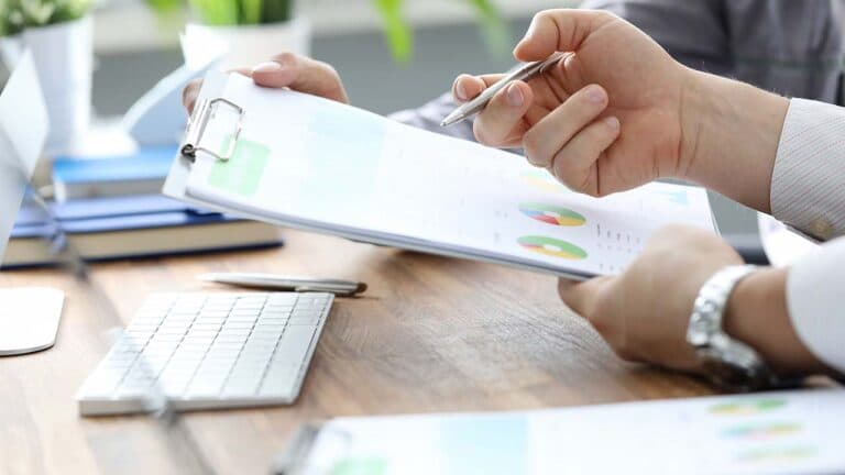 統合報告書とは?作成時の8項目・作り方・7つのポイントを解説【事例あり】